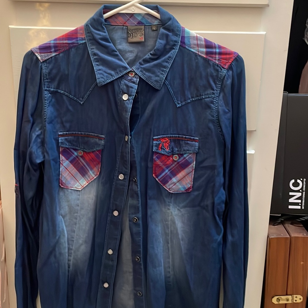 Southern Threads denim shirt size L